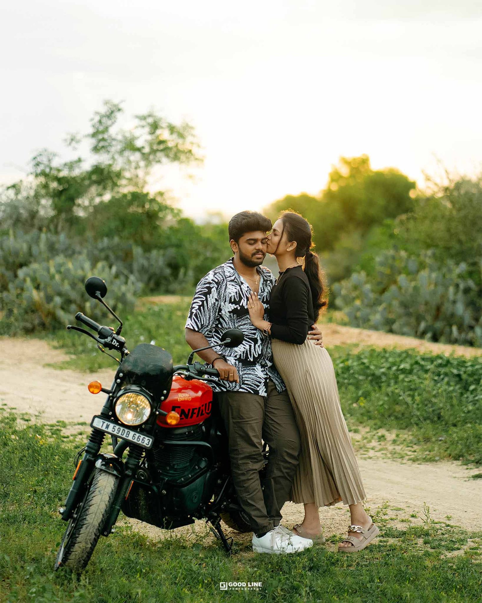 Candid Wedding Couple Moments Madurai